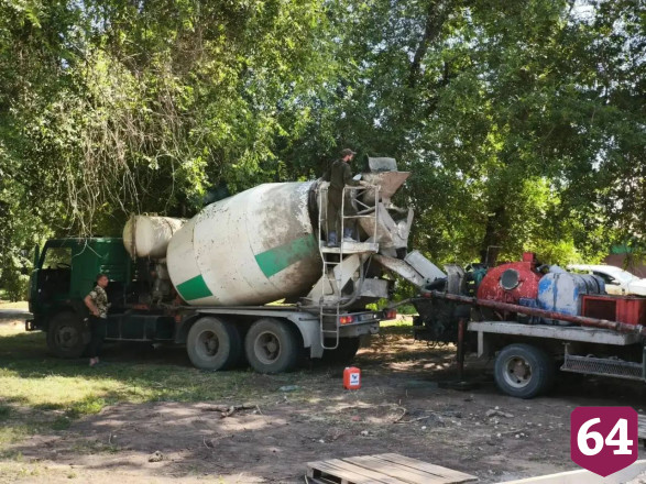 В Энгельсе у горпляжа обустроили бесплатную парковку